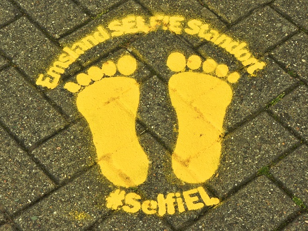 Vorsicht! Das Betreten dieses Selfiespots kann ungewollte Beam-Effekte hervorrufen und Sie an einen noch unbekannteren Ort teletransportern (Foto Munich Globe Bloggers)