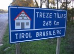 Forget Samba. Der Brasilianer tanzt an kreuzgraden Almdudler (Foto: Frank Sputh / Schroeder liegt in Brasilien)